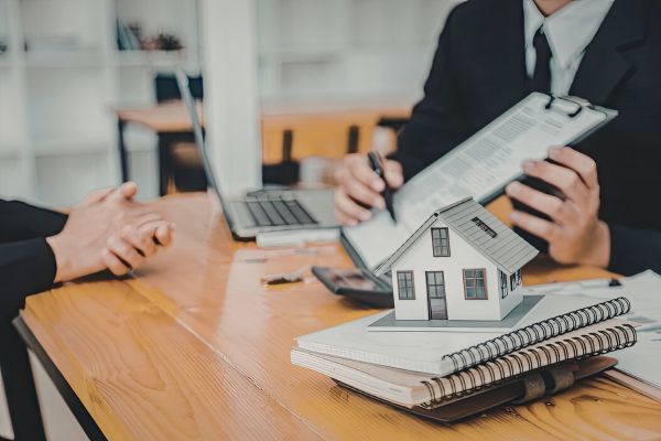 Local estate agents in Pinner